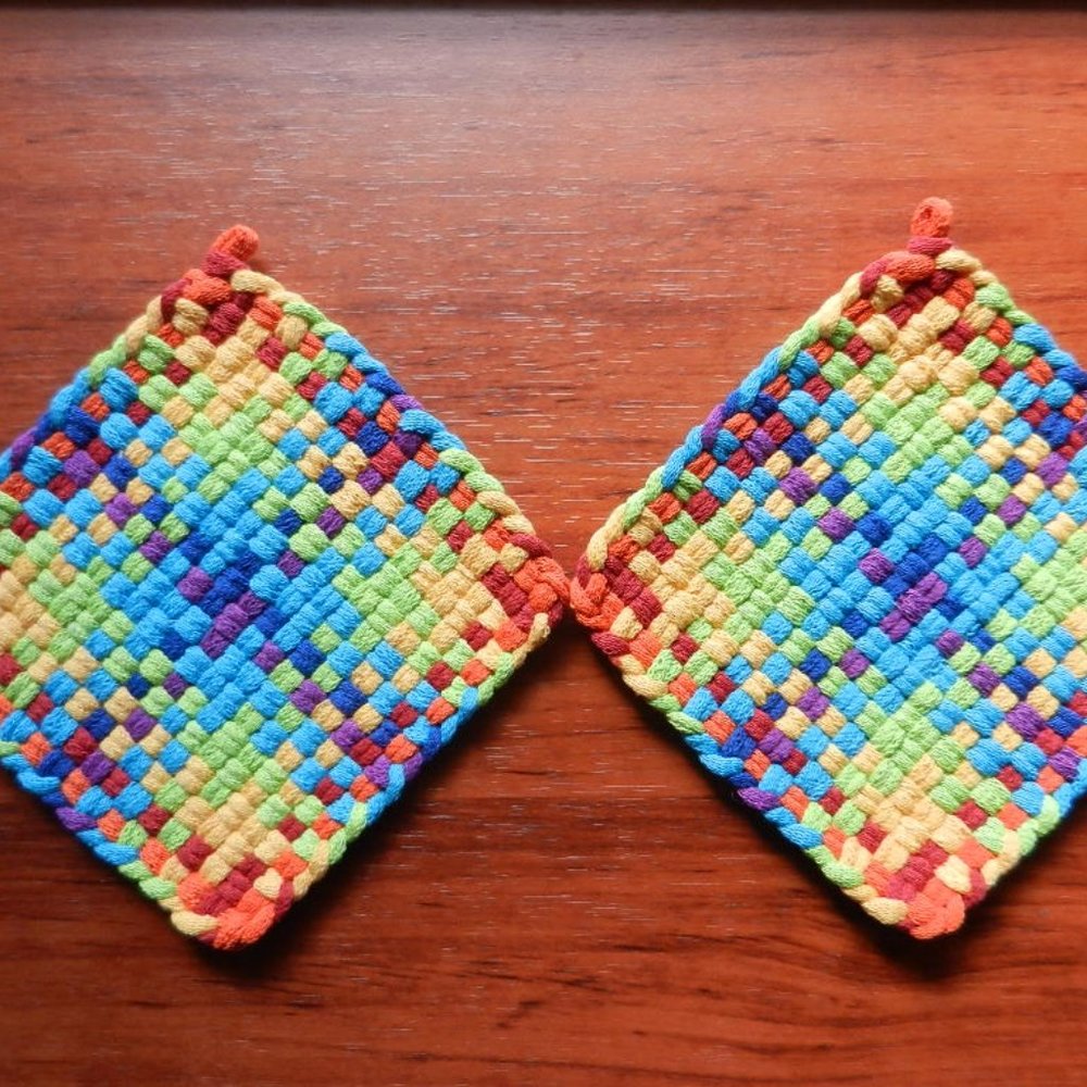 Set of 2 Handmade Artisan Woven Loomed Fiesta Potholders Hot Pads Trivets